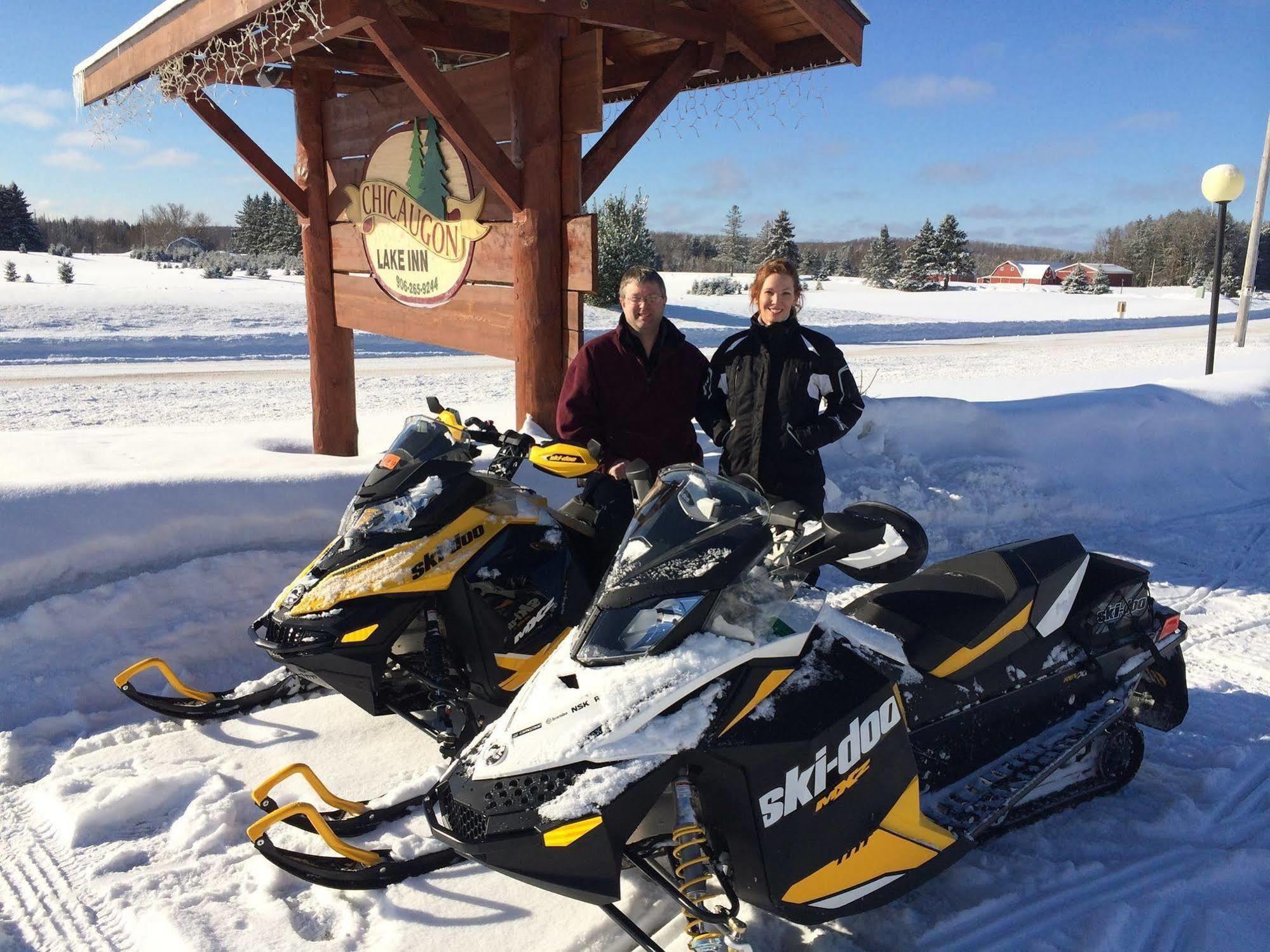 Chicaugon Lake Inn Gaastra エクステリア 写真