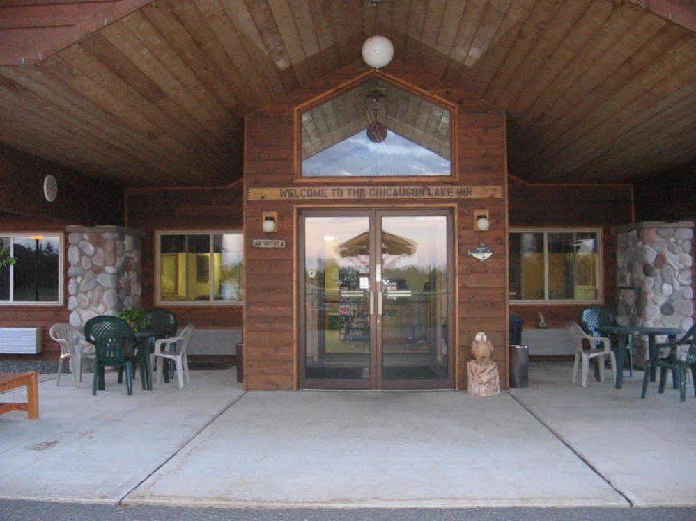 Chicaugon Lake Inn Gaastra エクステリア 写真